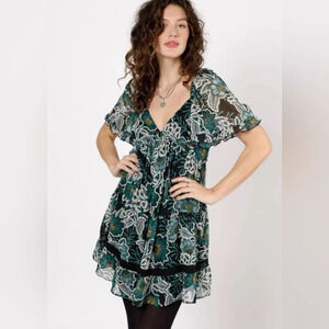 NWT BAND OF THE FREE Emerald Maisie Floral Mini Dress Size Small